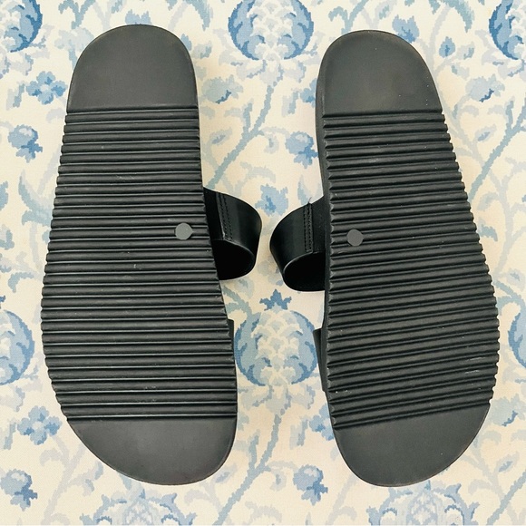 Steve Madden Hanni Black Double Strap Slides, 9.5, NWOB - Picture 4 of 4